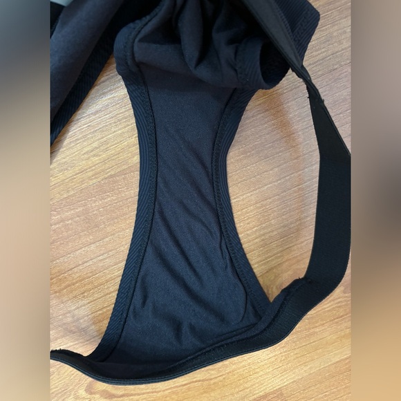 LULULEMON Go With The Flow Swim Top and LOLE Havana Bikini Bottoms - Picture 12 of 14